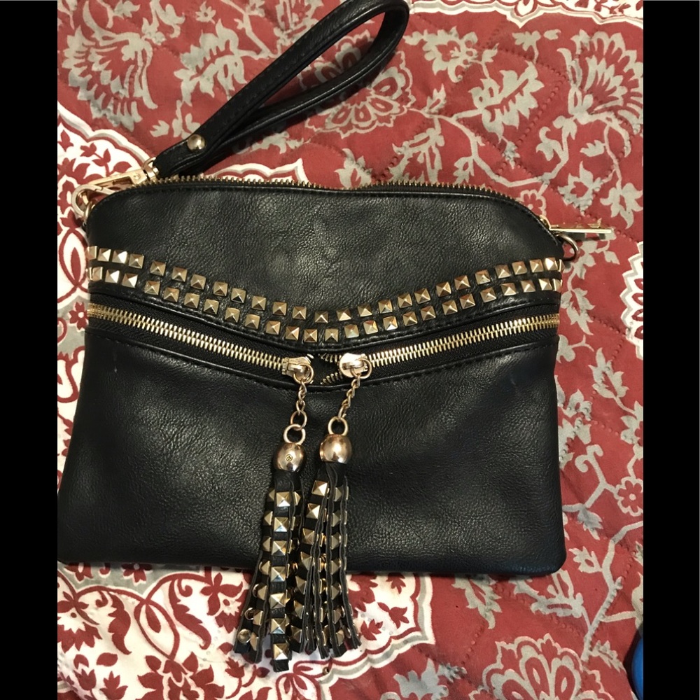 Wristlet purse